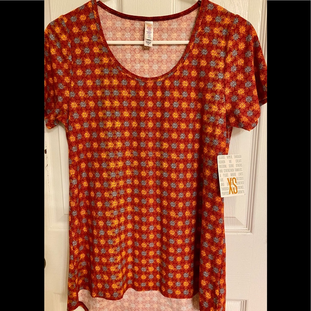 LuLaRoe Classic T-Shirt Red Blue Geometric Print Polyester-blend Size 2-4